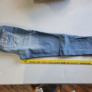 Stylish Blue Denim Jeans with Embroidered Pocket